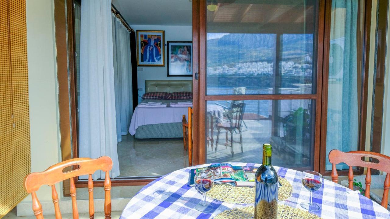 Teras Butik Apart Karaburun  Buitenkant foto