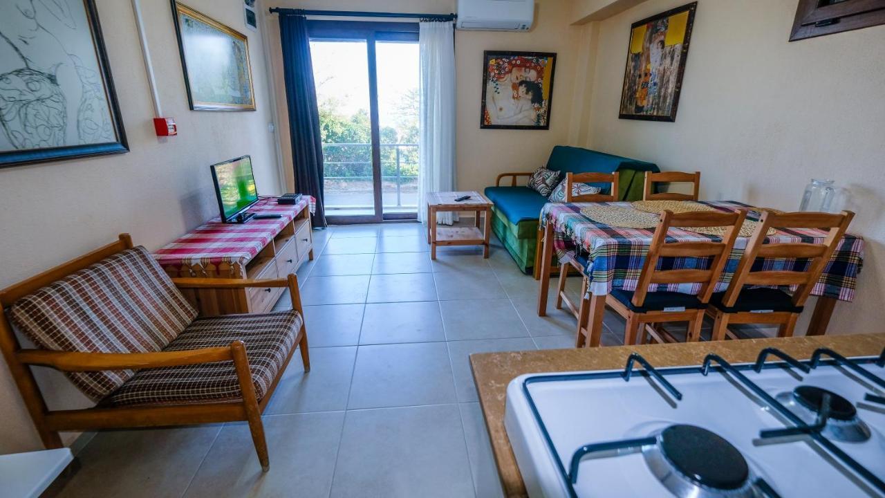Teras Butik Apart Karaburun  Buitenkant foto